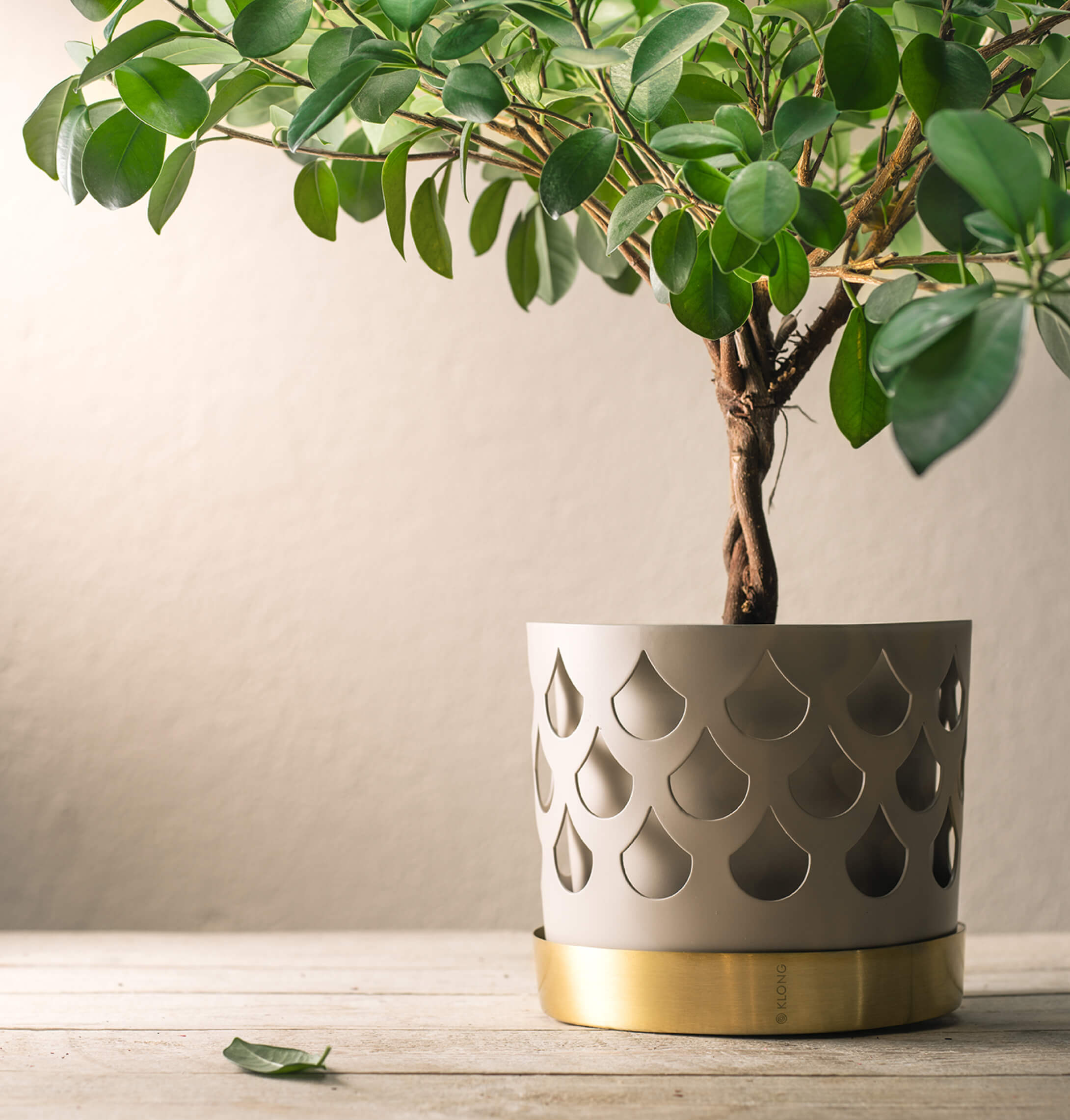 TRIO DROP FLOWER POT Medium